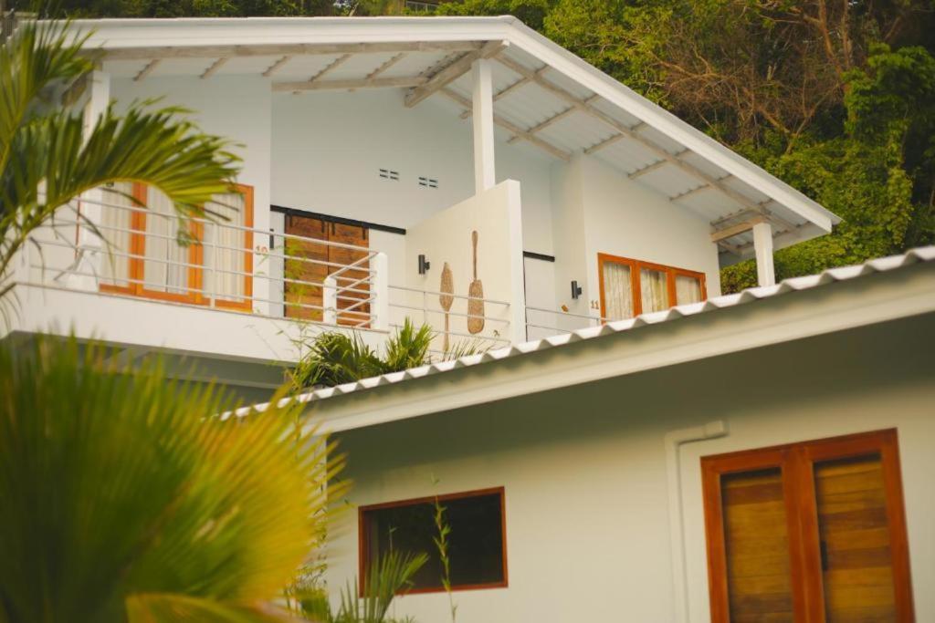 The Mooring Resort 攀瓦海滩 外观 照片