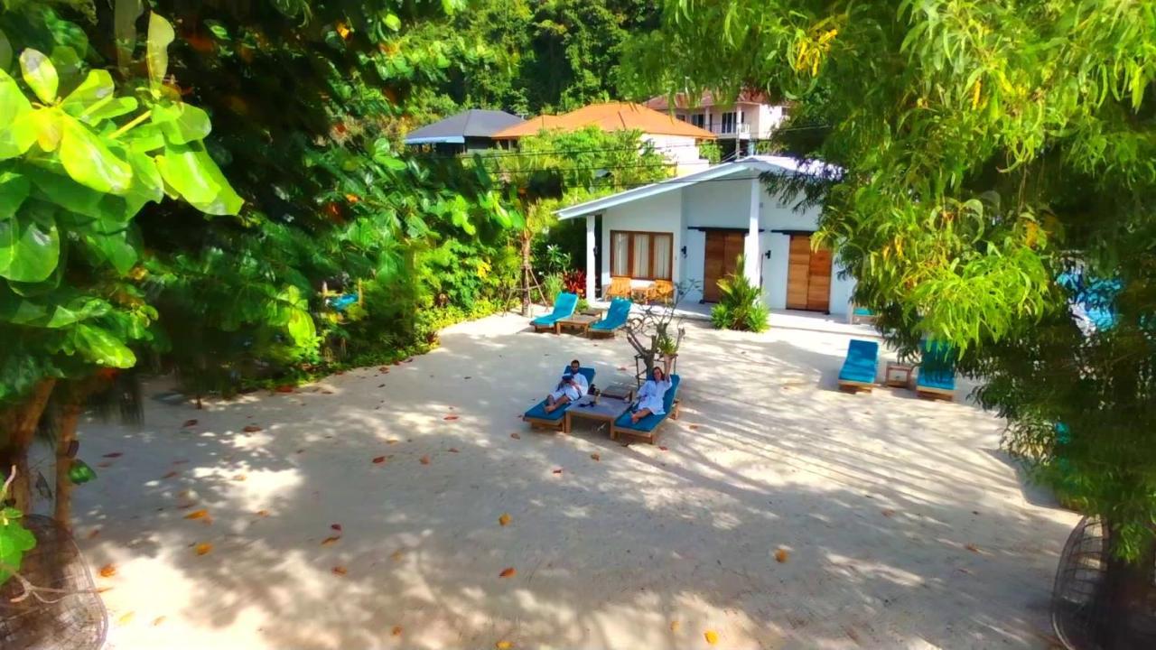 The Mooring Resort 攀瓦海滩 外观 照片
